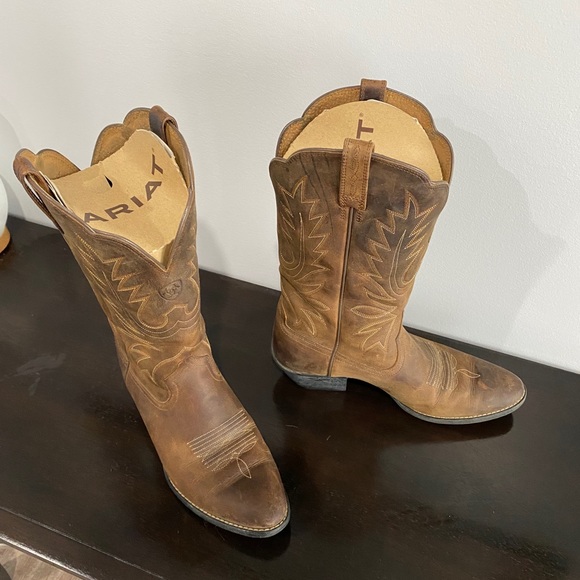 Cowboy boots Ariat for women size 8 1/2 - Picture 3 of 3